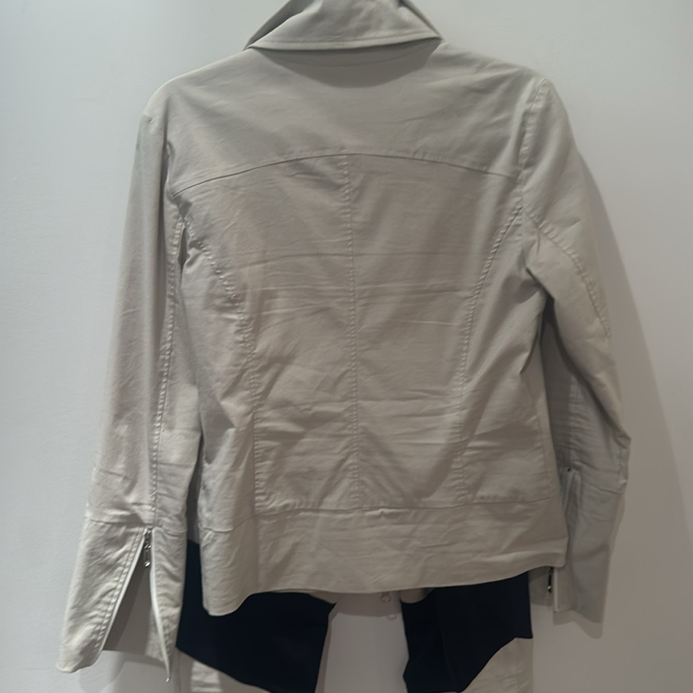 Anatomie Cream Bomber Lightweight Zip-Up & matching pants. (Listed separately) - Picture 5 of 9